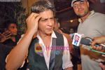 Shahrukh Khan at Bharat N Dorris Awards in J W Marriott on 8th Sep 2009 (19)